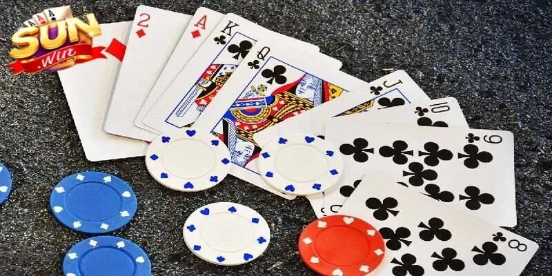 Việc tính điểm bài phỏm được thực hiện dựa trên giá trị số của từng quân 